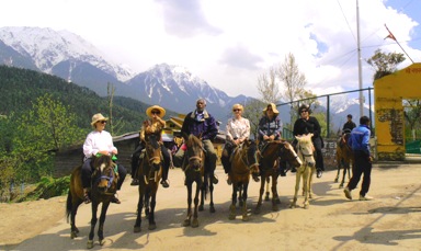 horseback riding kashmir