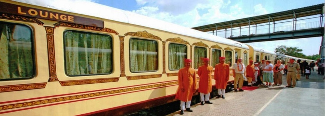 palace on wheels train